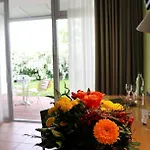 Seminarhotel In Der Manfred-sauer-stiftung 3*