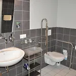 Otel Seminarhotel In Der Manfred-sauer-stiftung Lobbach
