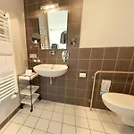Otel Seminarhotel In Der Manfred-sauer-stiftung