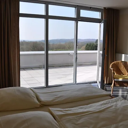 曼弗雷德 - 绍尔基金会研讨会酒店 酒店 3*