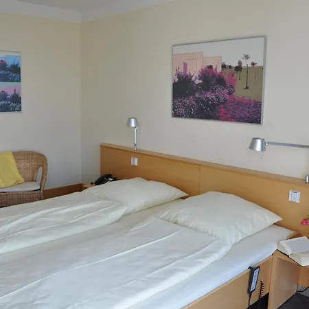 酒店 曼弗雷德 - 绍尔基金会研讨会酒店 Lobbach