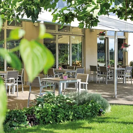 Seminarhotel In Der Manfred-sauer-stiftung 호텔