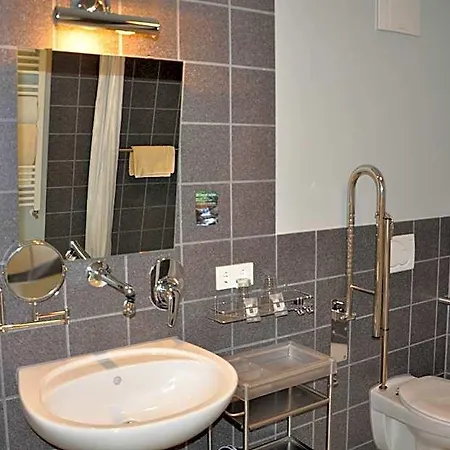 Hotel Seminarhotel In Der Manfred-sauer-stiftung 3*