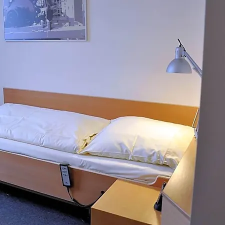 Seminarhotel In Der Manfred-sauer-stiftung Hotel
