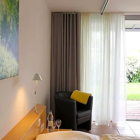 Hotel Seminarhotel In Der Manfred-sauer-stiftung 3*