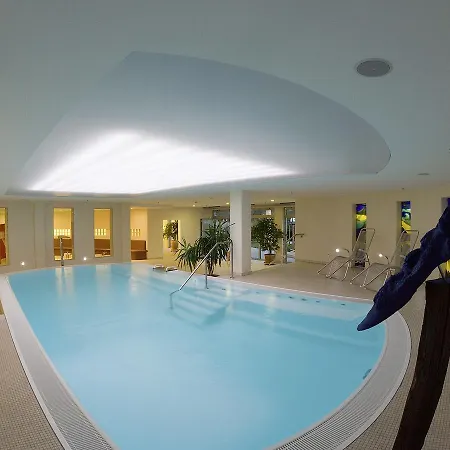 曼弗雷德 - 绍尔基金会研讨会酒店 3* Lobbach