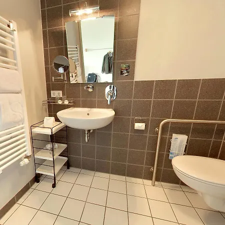 酒店 曼弗雷德 - 绍尔基金会研讨会酒店