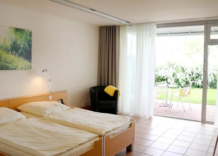 Seminarhotel In Der Manfred-sauer-stiftung 3*