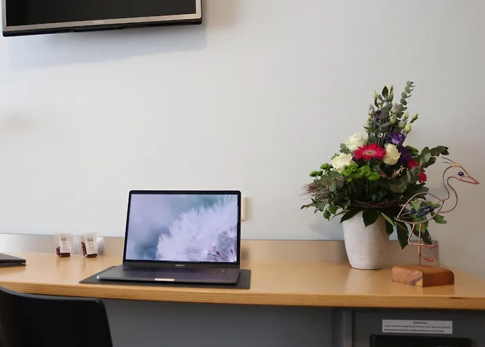 Seminarhotel In Der Manfred-sauer-stiftung Hotel 3*