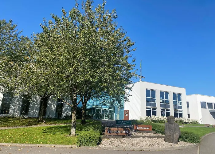 Seminarhotel In Der Manfred-sauer-stiftung Hotel